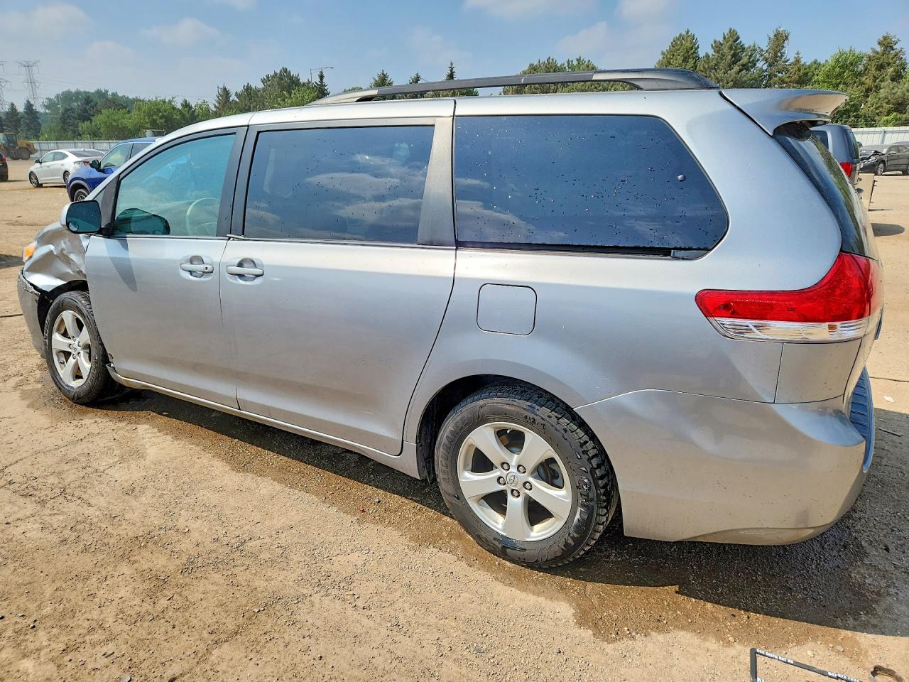 2013 Toyota Sienna Le Silver vin: 5TDKK3DC0DS337442