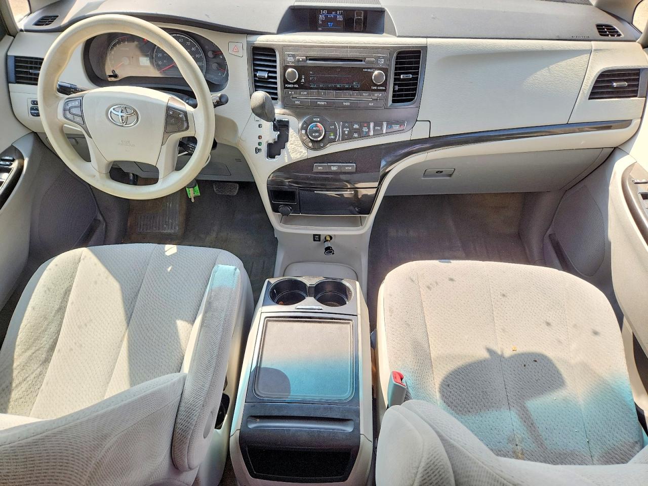 2013 Toyota Sienna Le Silver vin: 5TDKK3DC0DS337442
