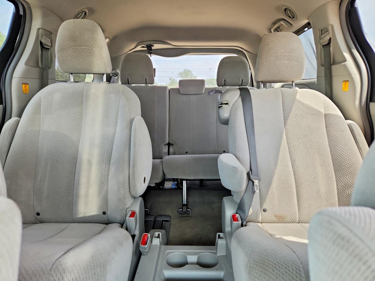 2013 Toyota Sienna Le Silver vin: 5TDKK3DC0DS337442