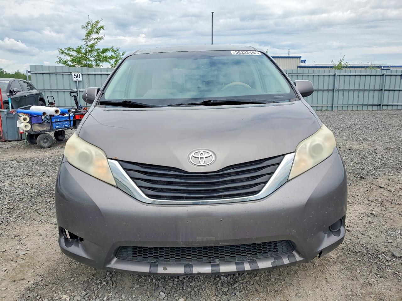 2013 Toyota Sienna Le Gray vin: 5TDKK3DC0DS339188