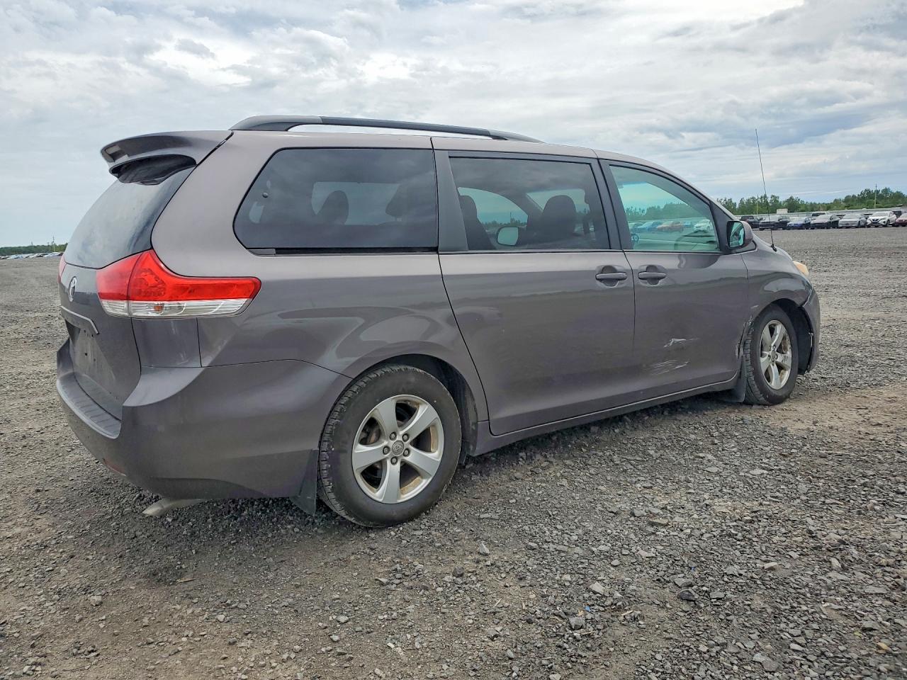 2013 Toyota Sienna Le Gray vin: 5TDKK3DC0DS339188