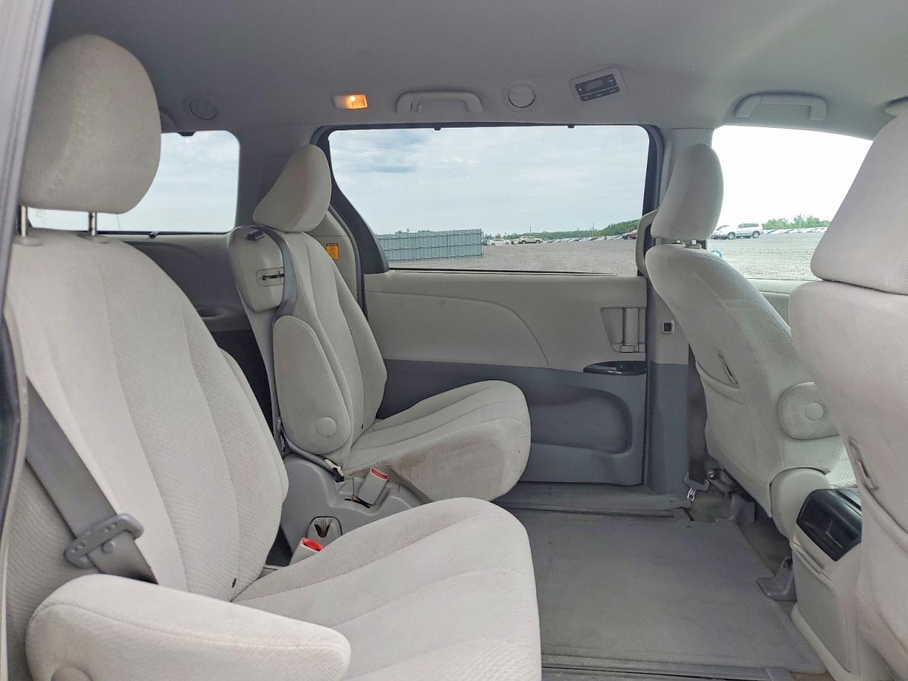 2013 Toyota Sienna Le Gray vin: 5TDKK3DC0DS339188