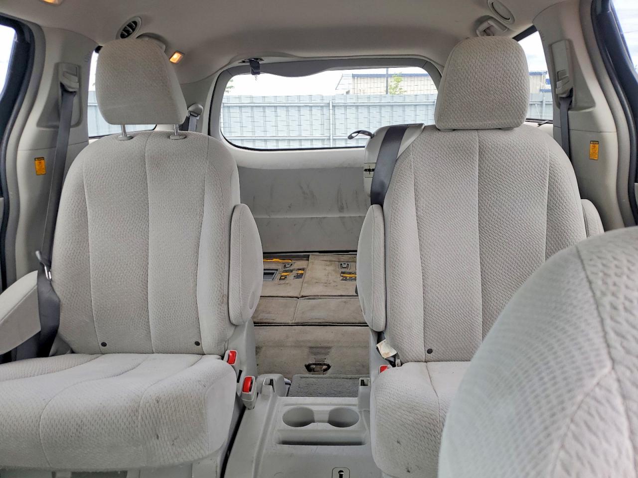 2013 Toyota Sienna Le Gray vin: 5TDKK3DC0DS339188