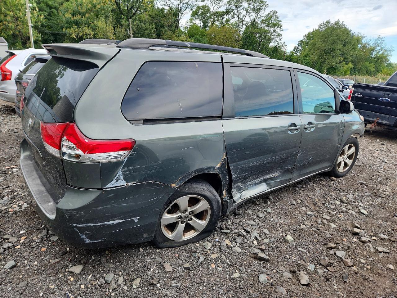 2013 Toyota Sienna Le Gray vin: 5TDKK3DC0DS355245