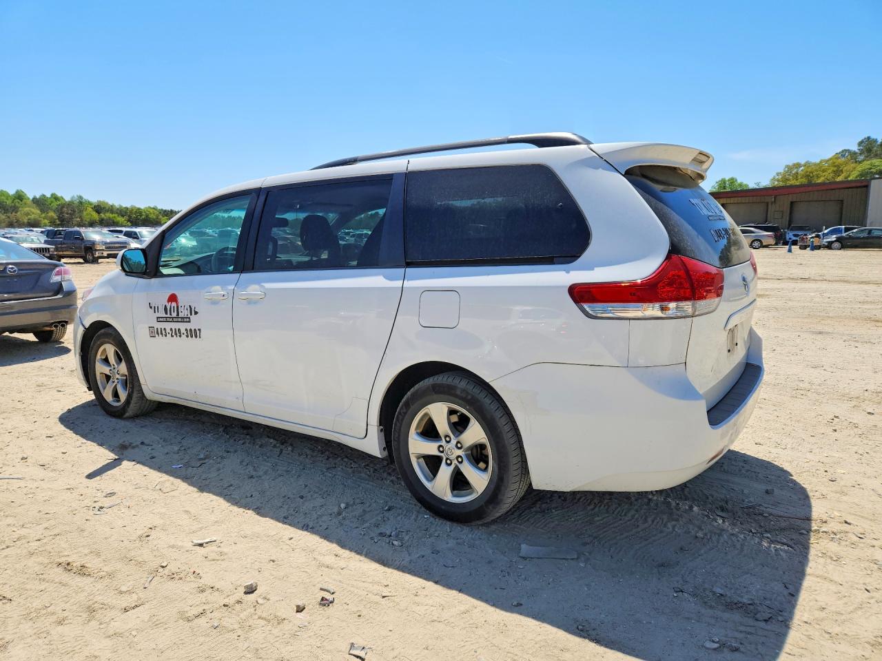 2013 Toyota Sienna Le White vin: 5TDKK3DC0DS393199