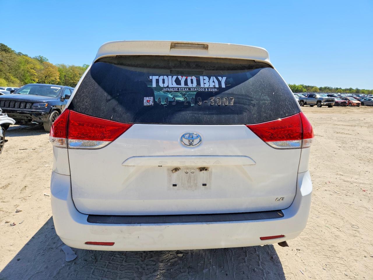2013 Toyota Sienna Le White vin: 5TDKK3DC0DS393199