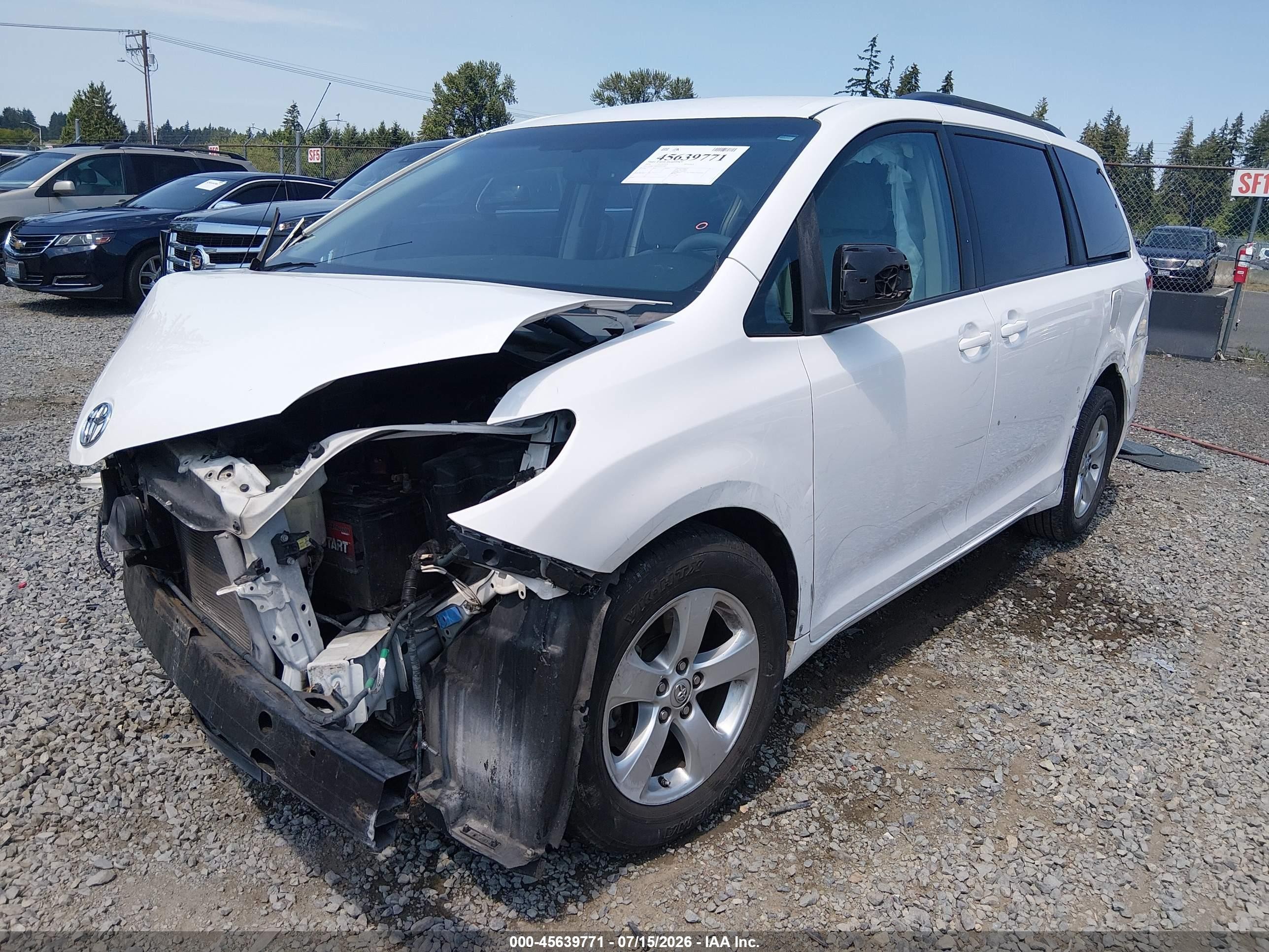 2014 Toyota Sienna Le V6 8 Passenger Белый vin: 5TDKK3DC0ES414487