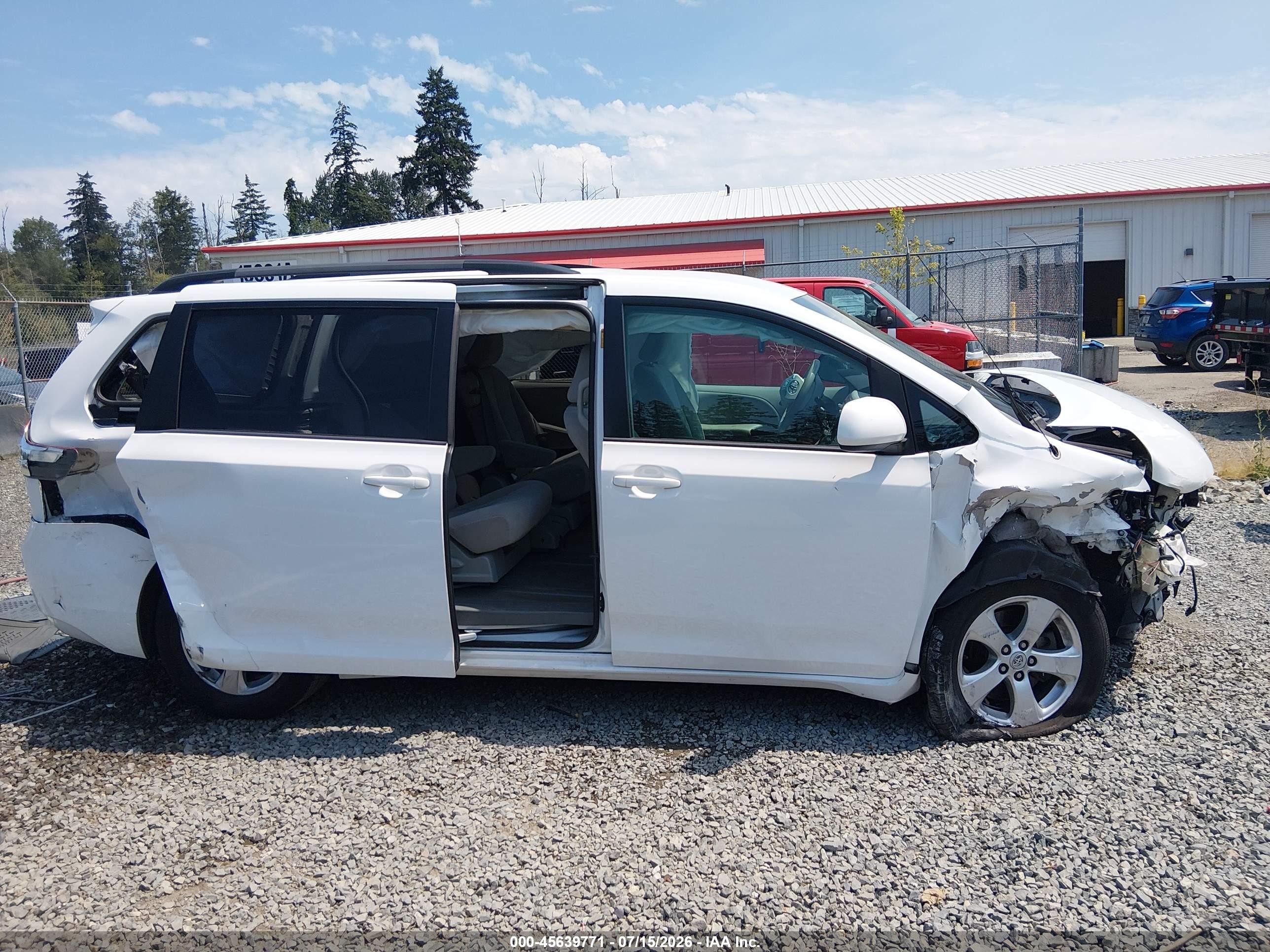 2014 Toyota Sienna Le V6 8 Passenger Белый vin: 5TDKK3DC0ES414487