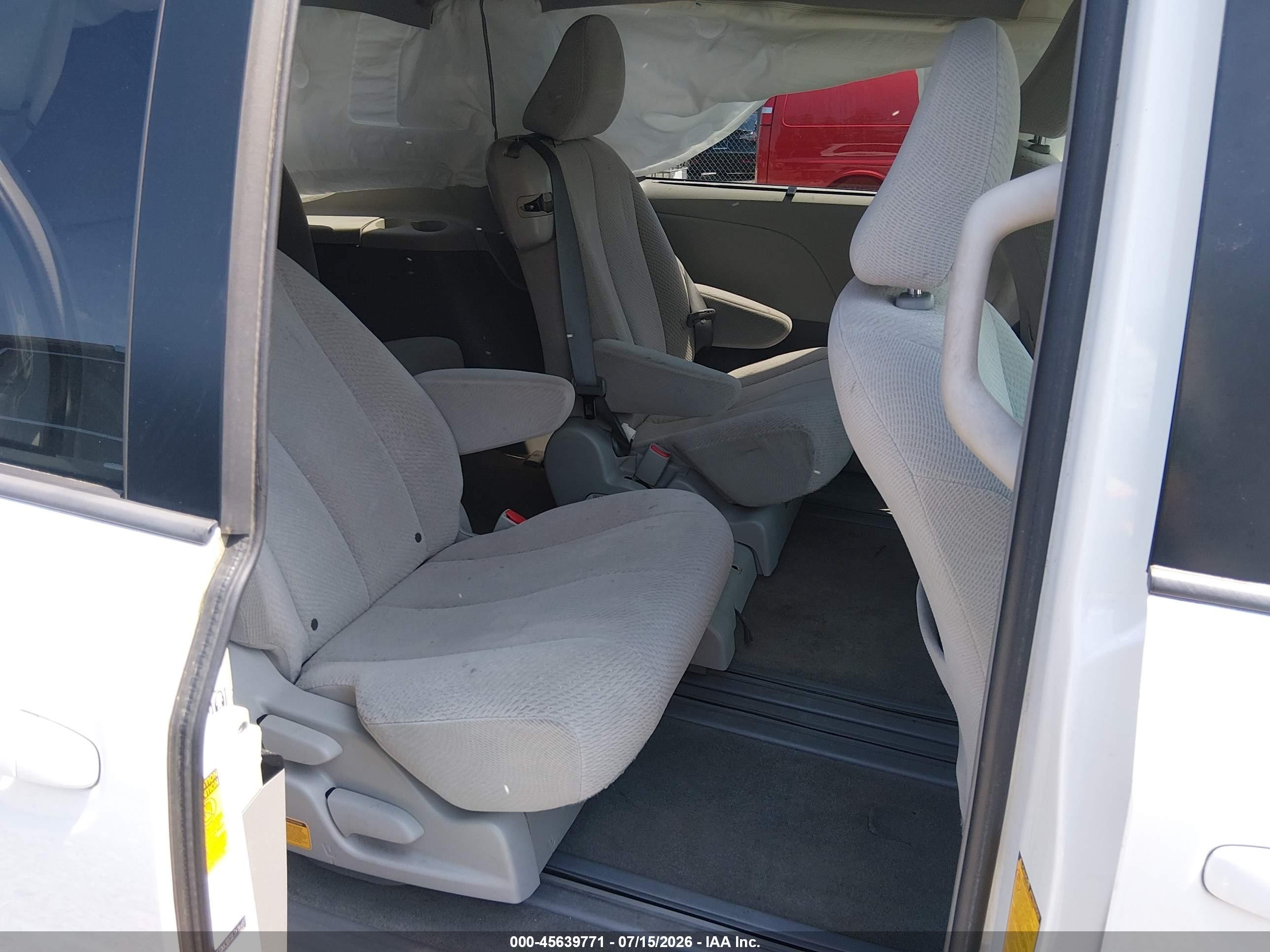 2014 Toyota Sienna Le V6 8 Passenger Белый vin: 5TDKK3DC0ES414487