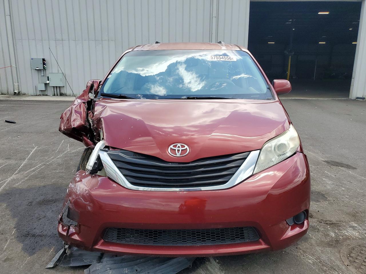 2014 Toyota Sienna Le Burgundy vin: 5TDKK3DC0ES426039