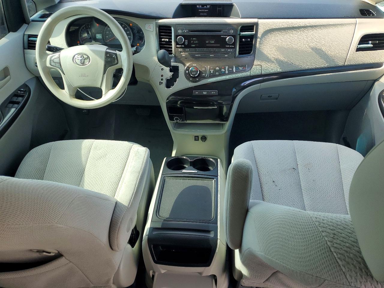 2014 Toyota Sienna Le Burgundy vin: 5TDKK3DC0ES426039