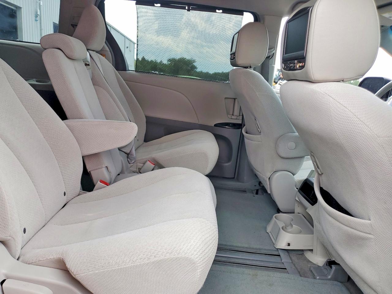 2014 Toyota Sienna Le Burgundy vin: 5TDKK3DC0ES426039