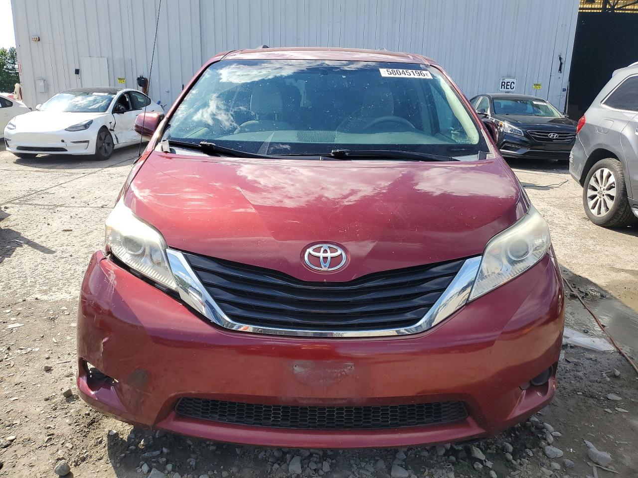 2014 Toyota Sienna Le Burgundy vin: 5TDKK3DC0ES429250
