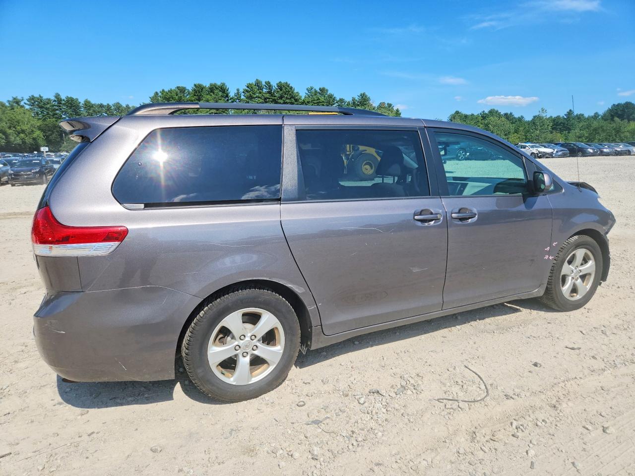 2014 Toyota Sienna Le Gray vin: 5TDKK3DC0ES474785