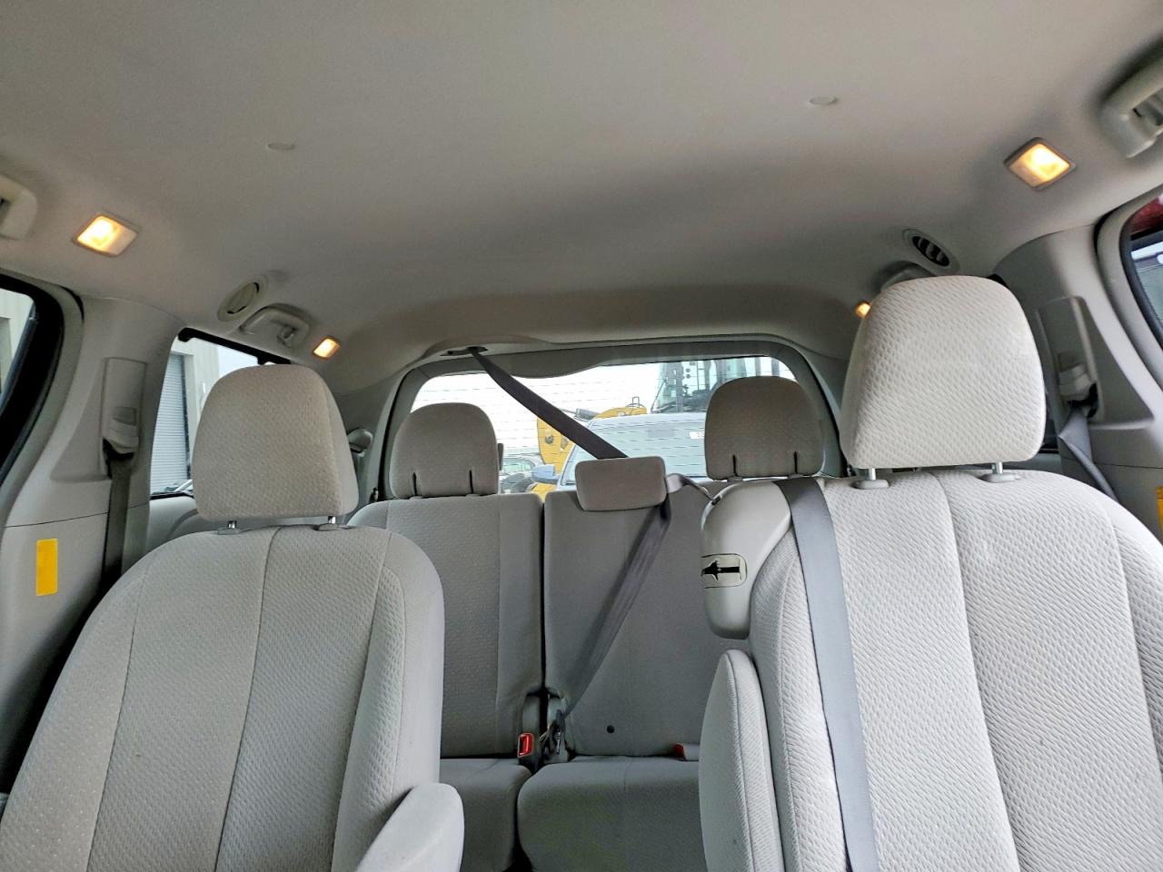 2014 Toyota Sienna Le Burgundy vin: 5TDKK3DC0ES485351