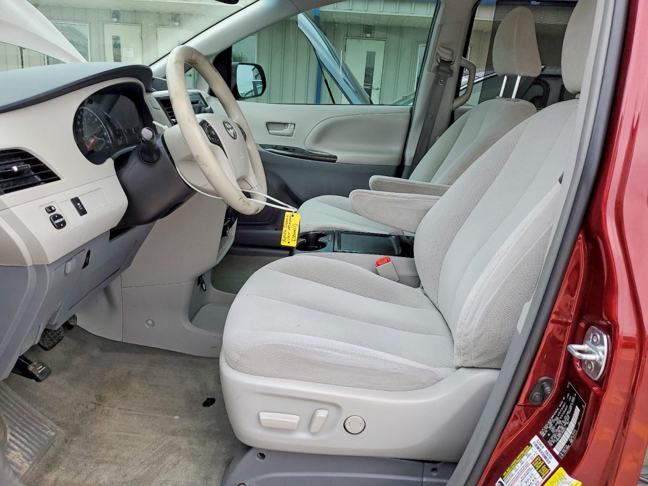 2014 Toyota Sienna Le Burgundy vin: 5TDKK3DC0ES485351