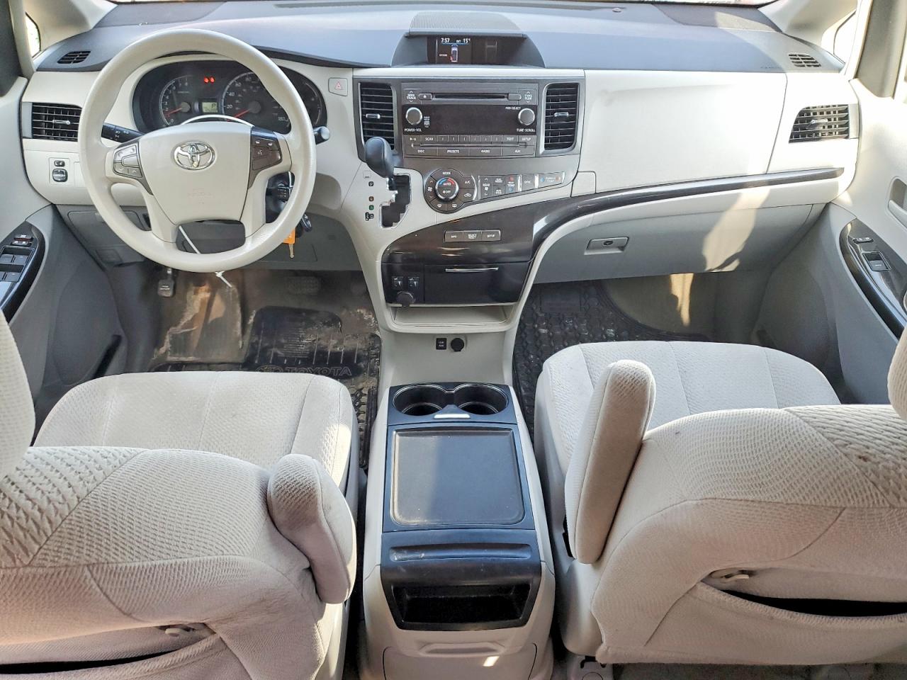 2014 Toyota Sienna Le Red vin: 5TDKK3DC0ES490551