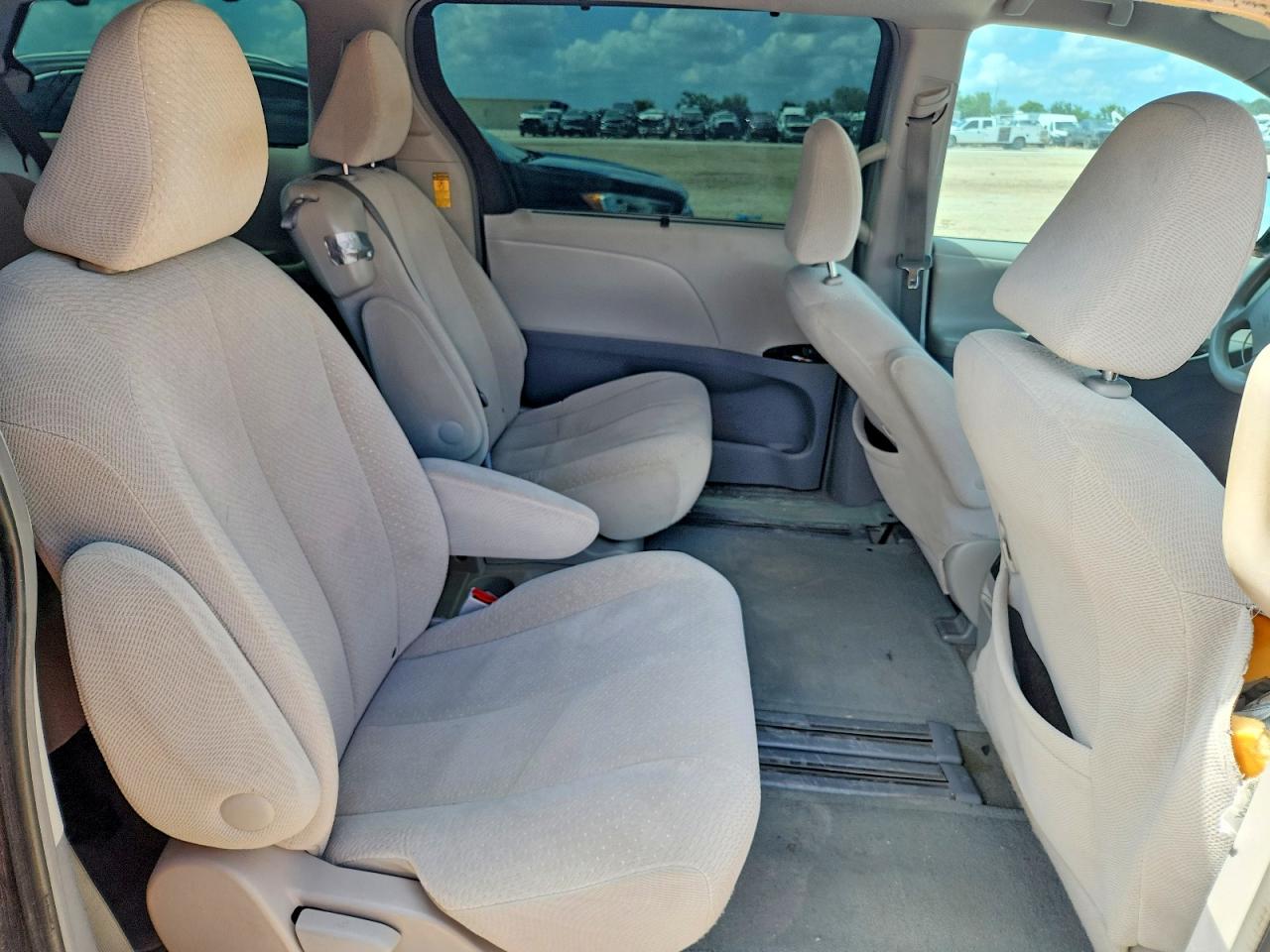 2014 Toyota Sienna Le Gray vin: 5TDKK3DC0ES500480