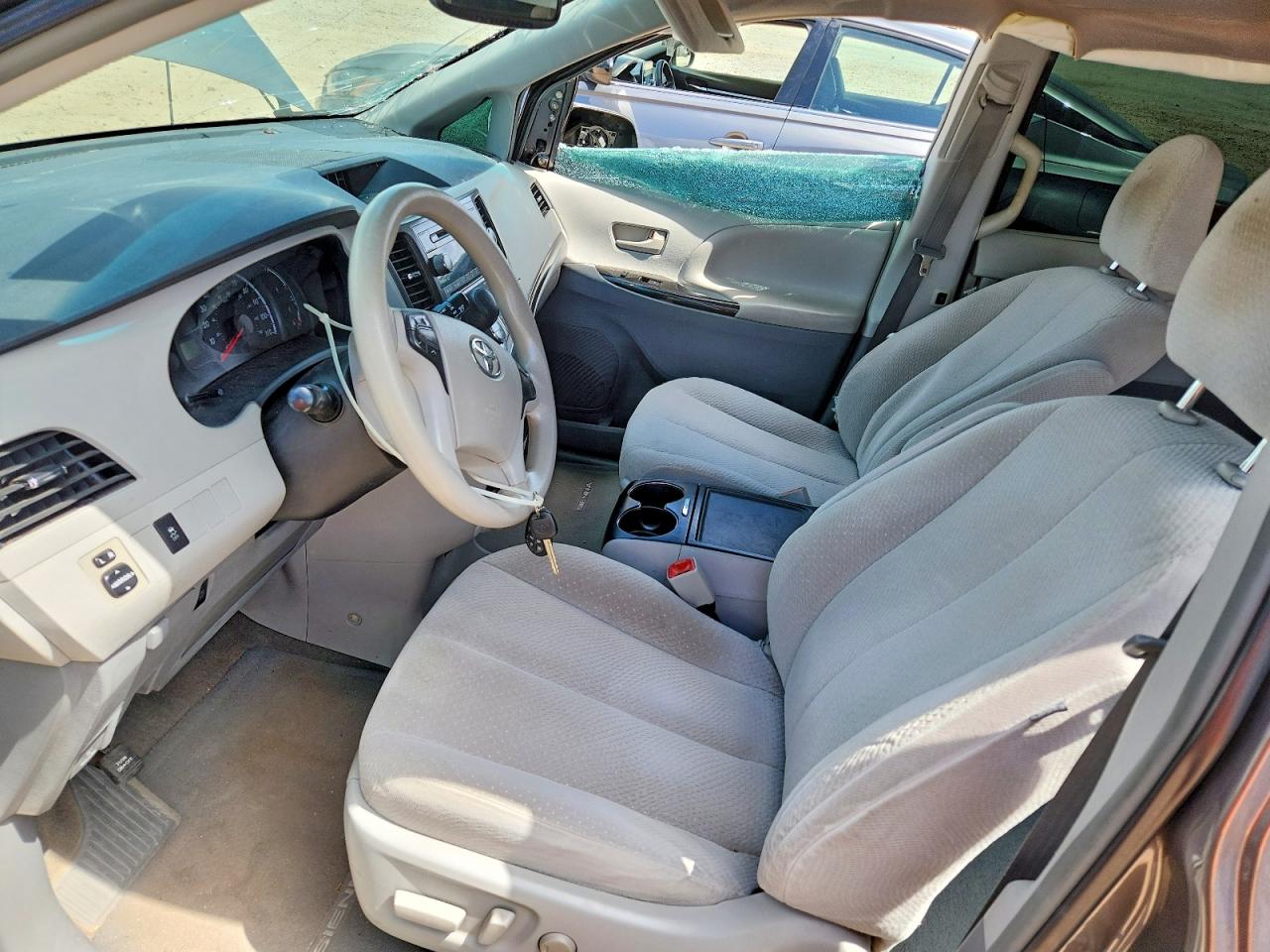 2014 Toyota Sienna Le Gray vin: 5TDKK3DC0ES500480