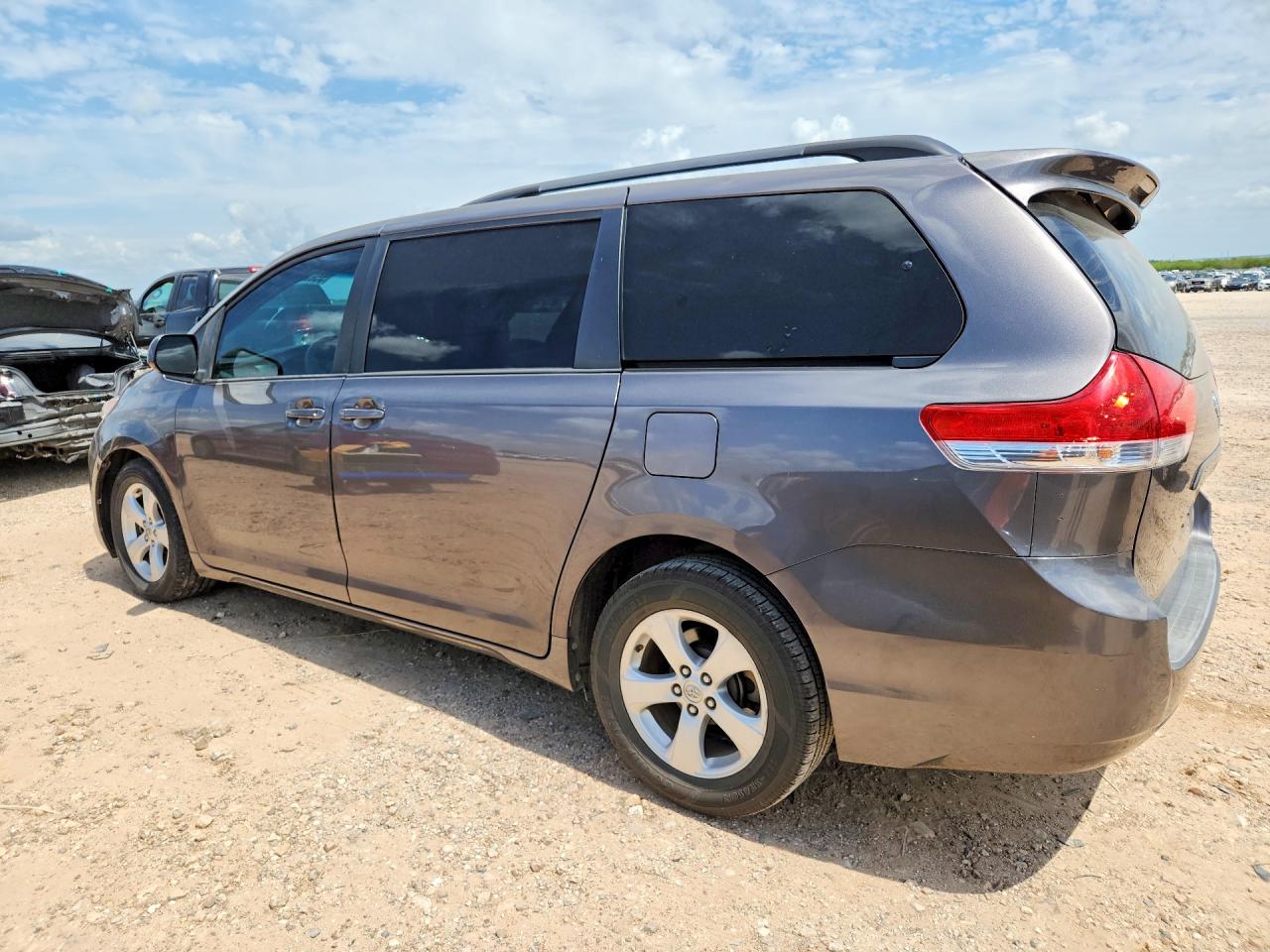 2014 Toyota Sienna Le Gray vin: 5TDKK3DC0ES500480