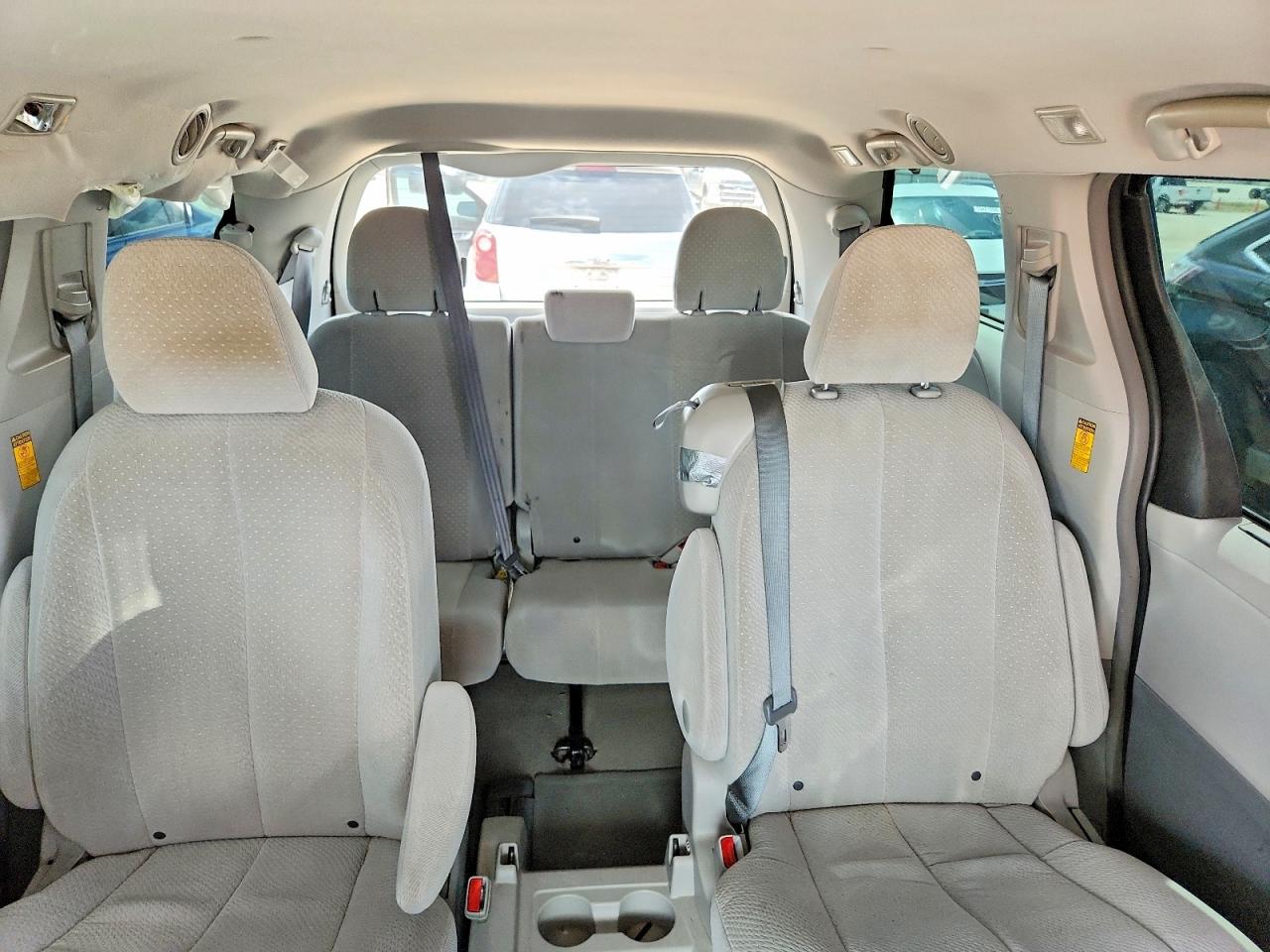 2014 Toyota Sienna Le Gray vin: 5TDKK3DC0ES500480
