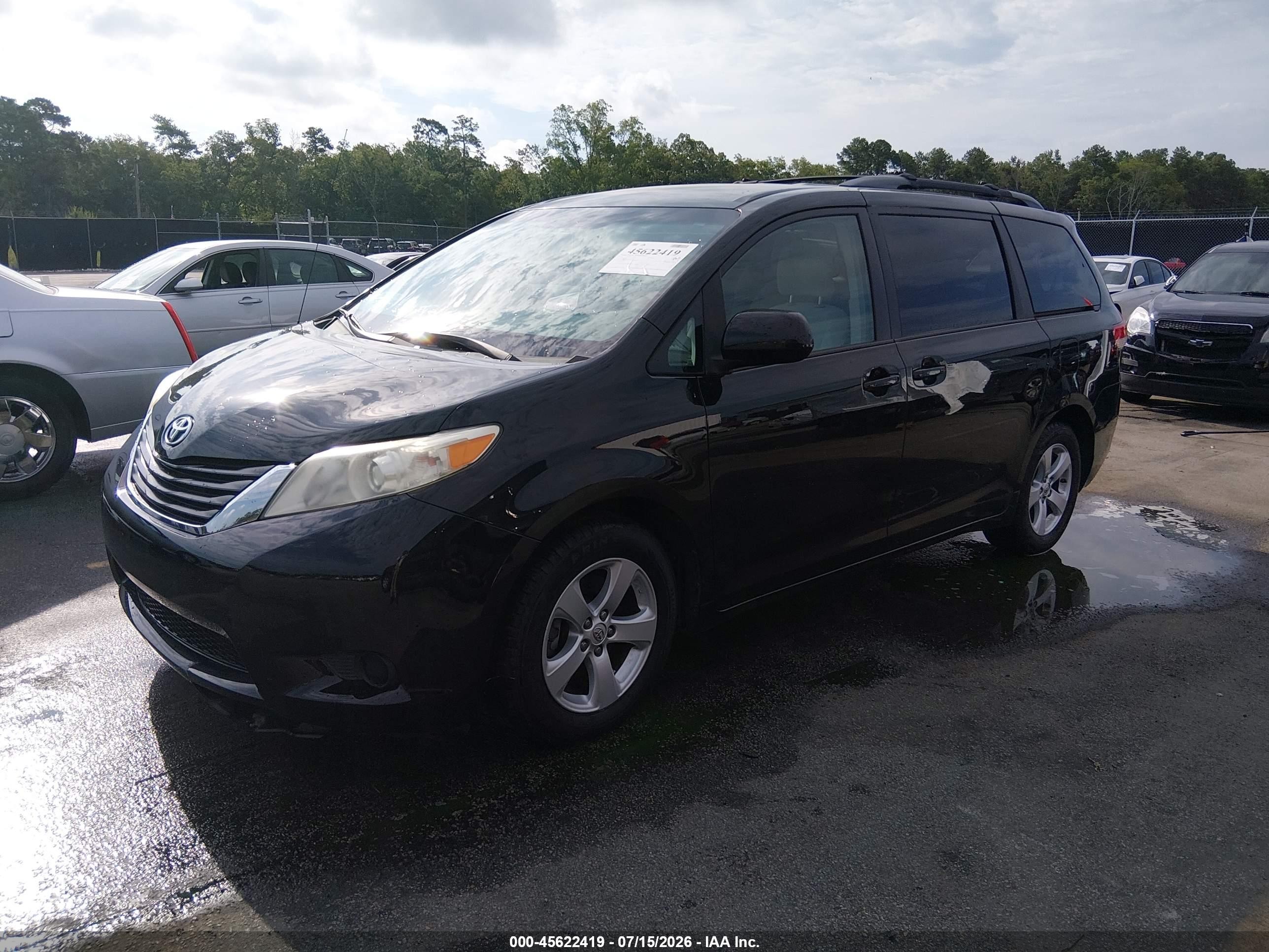 2014 Toyota Sienna Le V6 8 Passenger Black vin: 5TDKK3DC0ES519059