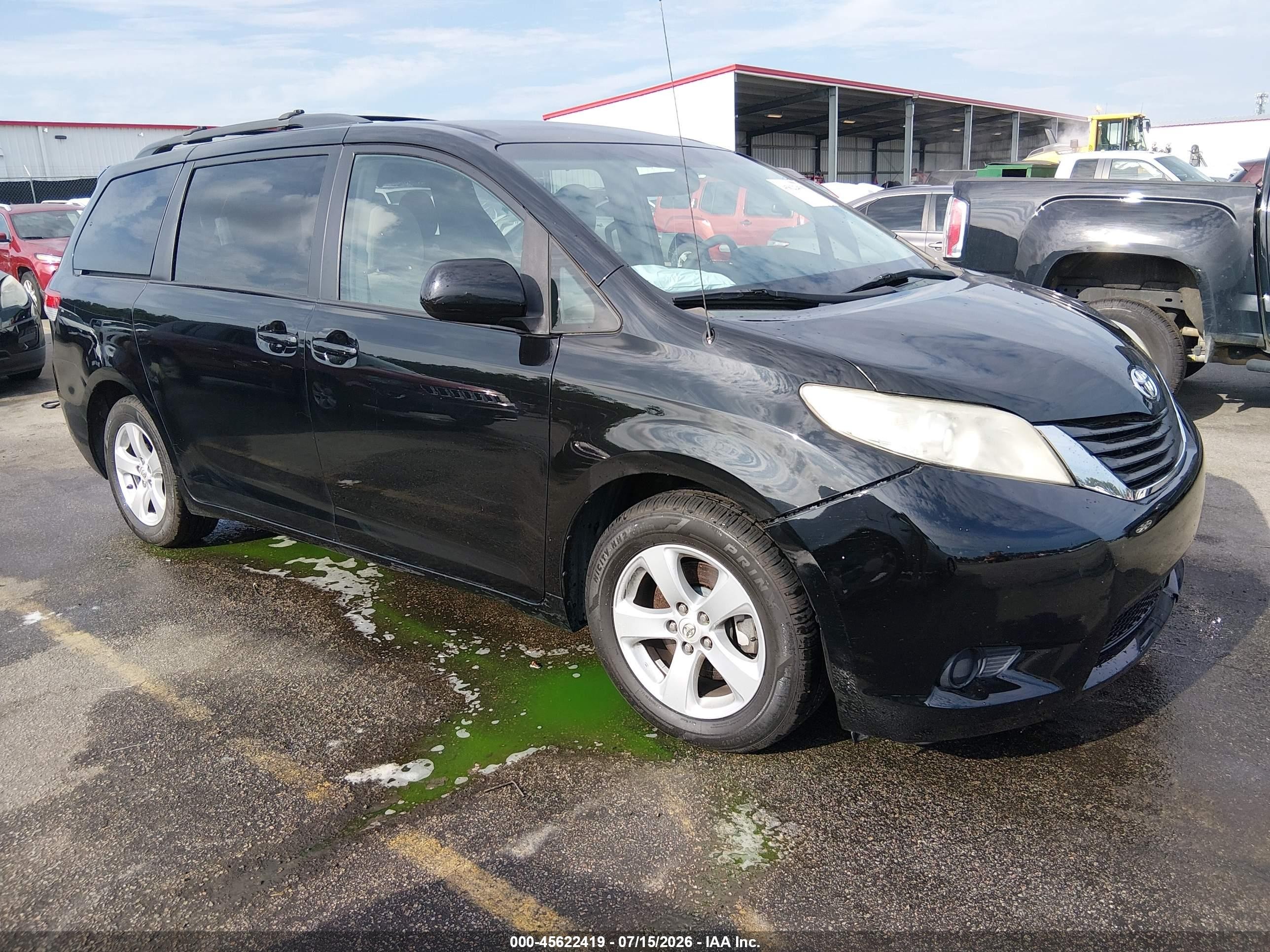 2014 Toyota Sienna Le V6 8 Passenger Black vin: 5TDKK3DC0ES519059