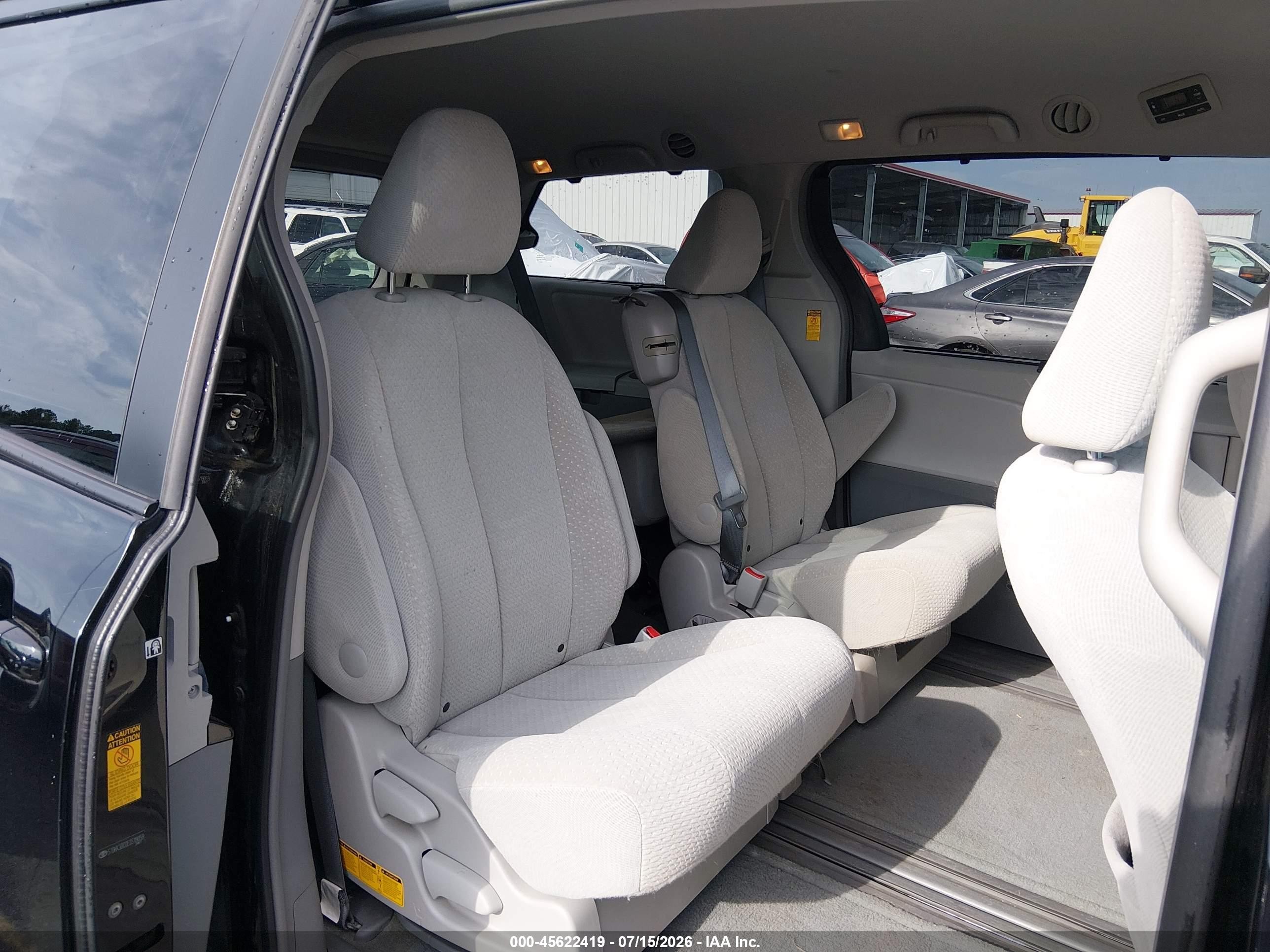2014 Toyota Sienna Le V6 8 Passenger Black vin: 5TDKK3DC0ES519059