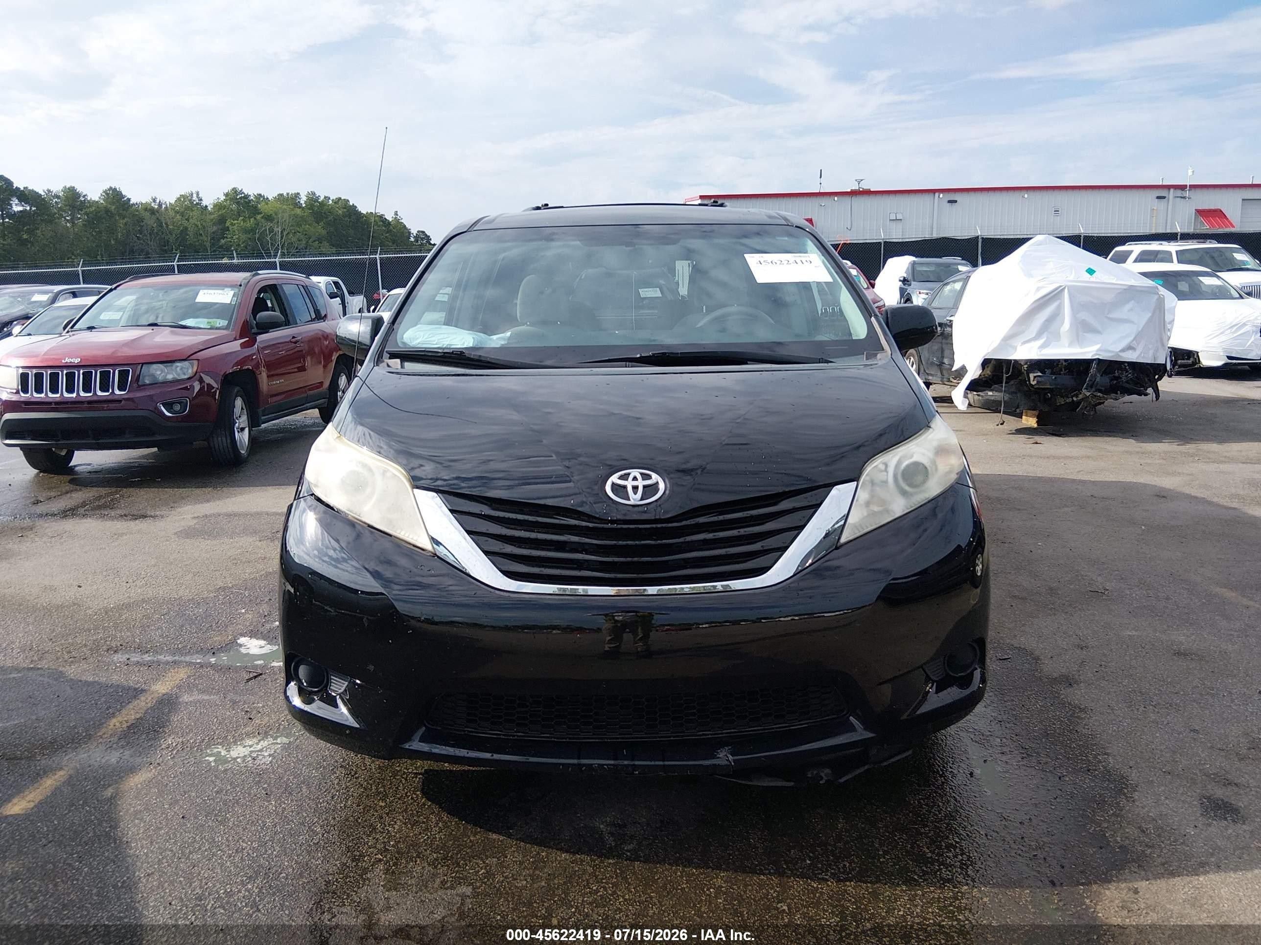 2014 Toyota Sienna Le V6 8 Passenger Black vin: 5TDKK3DC0ES519059