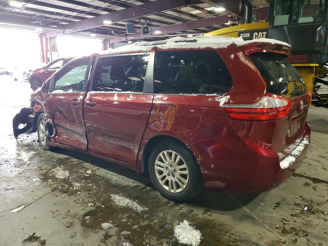2015 Toyota Sienna Le 8-passenger Maroon vin: 5TDKK3DC0FS608079