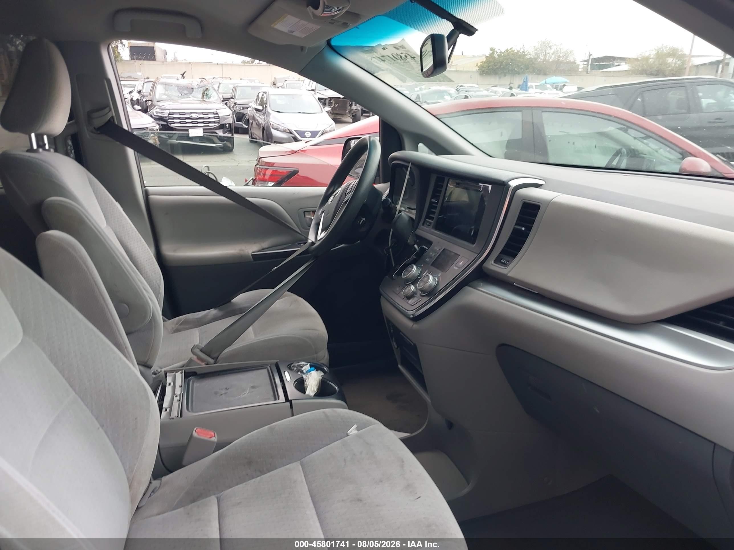 2015 Toyota Sienna Le 8 Passenger Blue vin: 5TDKK3DC0FS610513