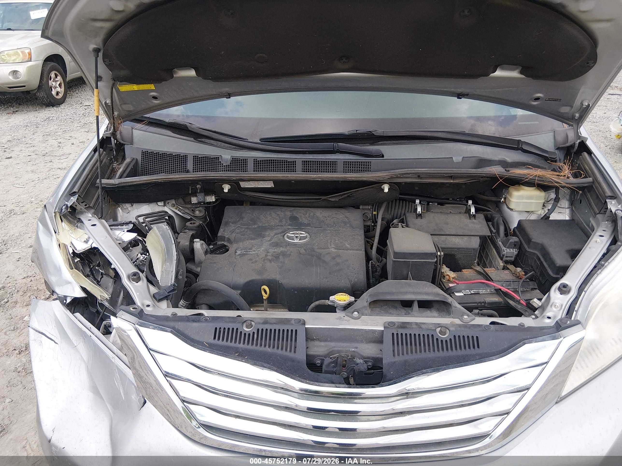 2015 Toyota Sienna Le 8 Passenger Серый vin: 5TDKK3DC0FS629899