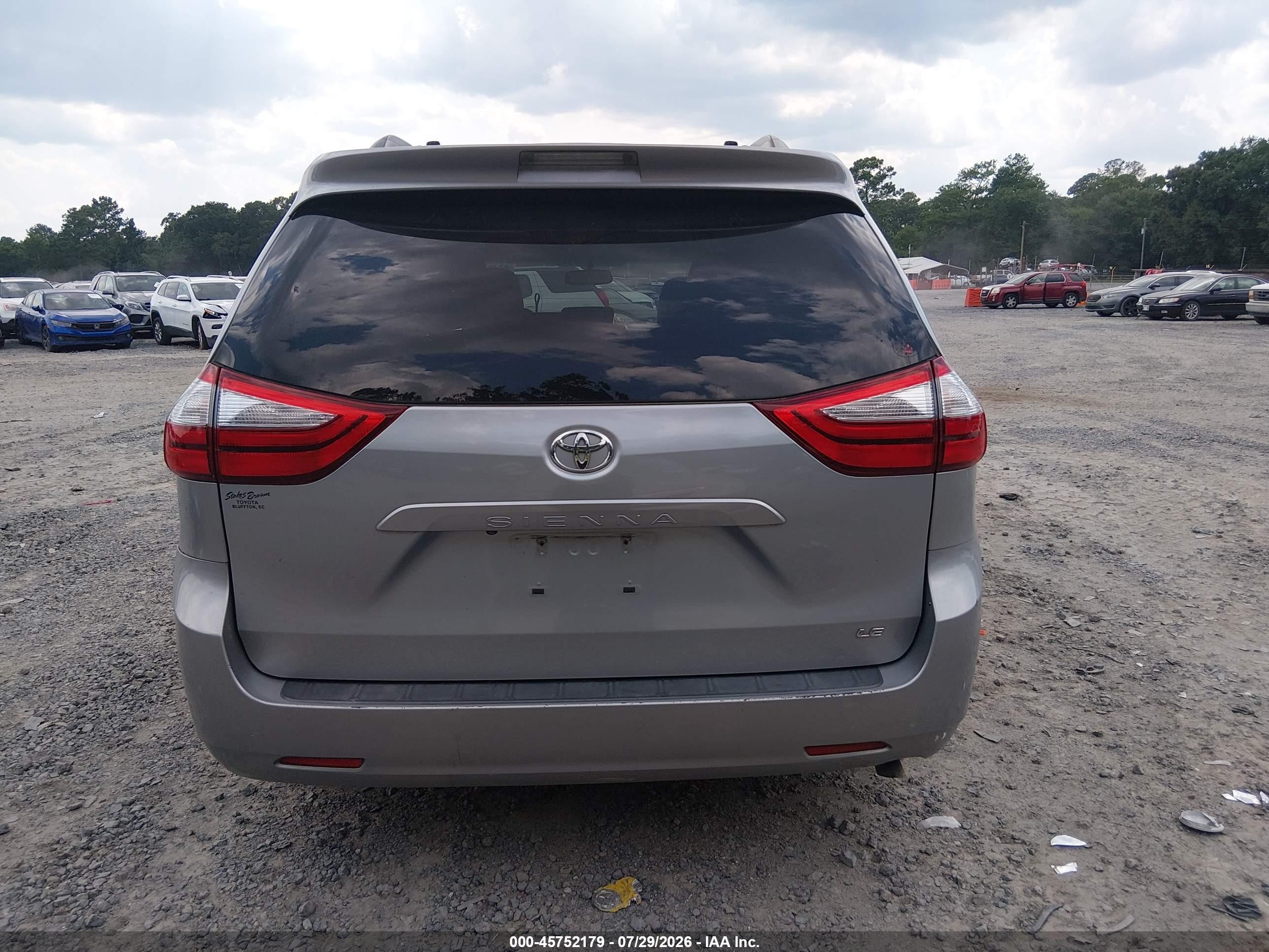 2015 Toyota Sienna Le 8 Passenger Серый vin: 5TDKK3DC0FS629899