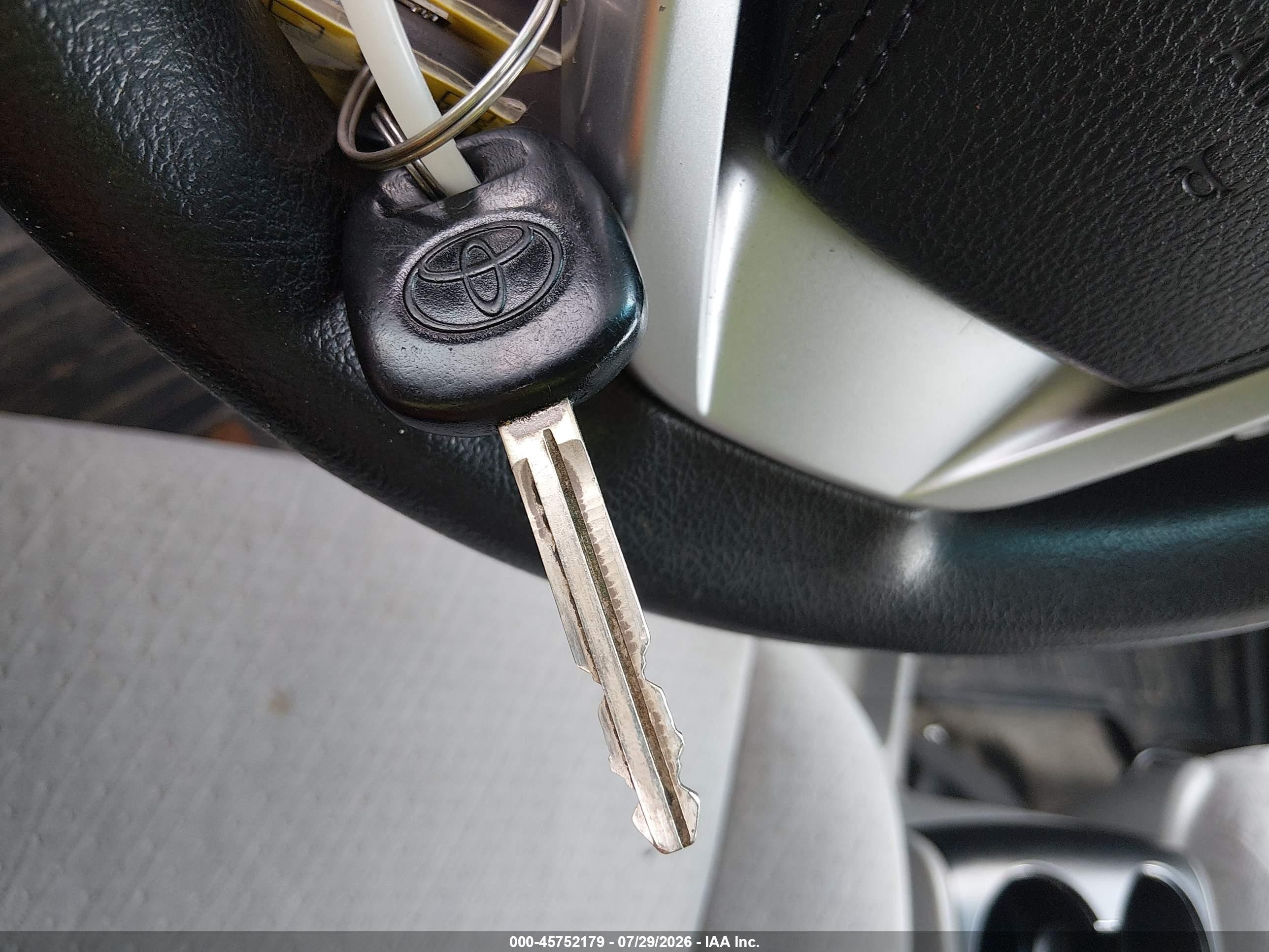 2015 Toyota Sienna Le 8 Passenger Серый vin: 5TDKK3DC0FS629899