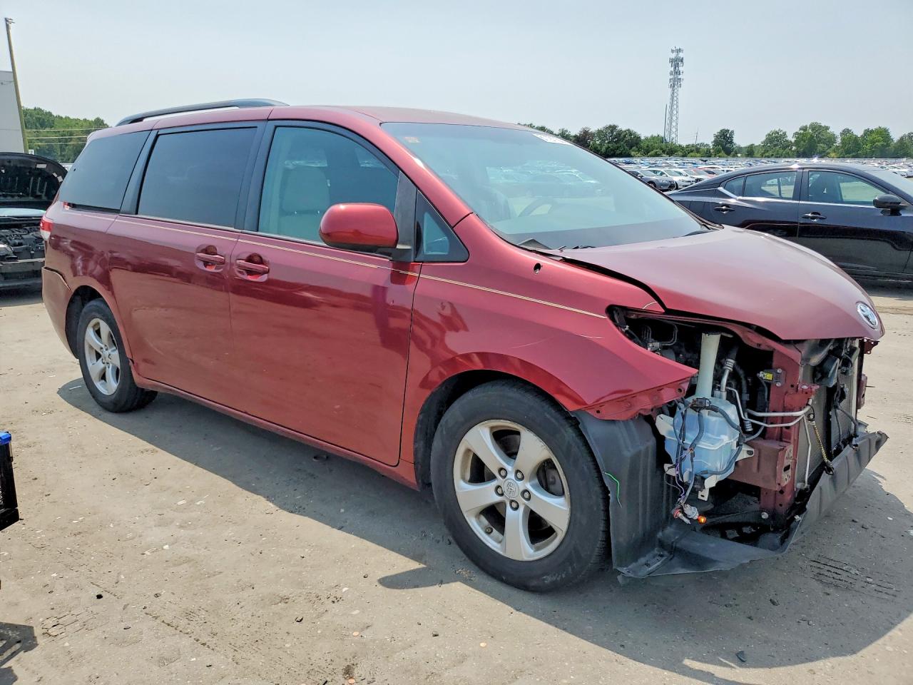 2011 Toyota Sienna Le Red vin: 5TDKK3DC1BS003806