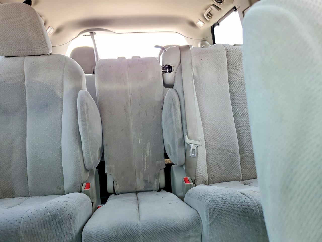 2011 Toyota Sienna Le Red vin: 5TDKK3DC1BS003806