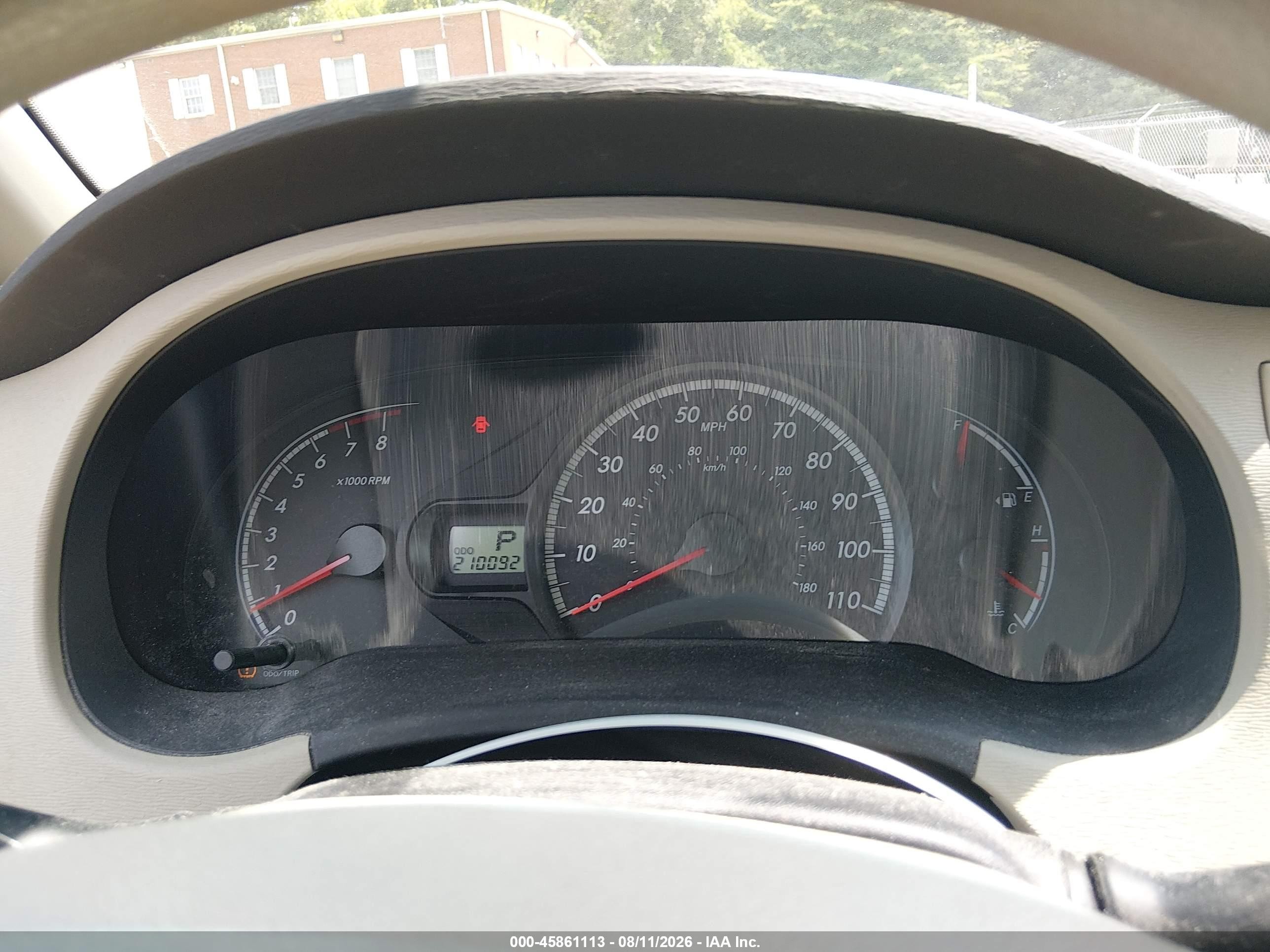 2011 Toyota Sienna Le V6 Серый vin: 5TDKK3DC1BS042928