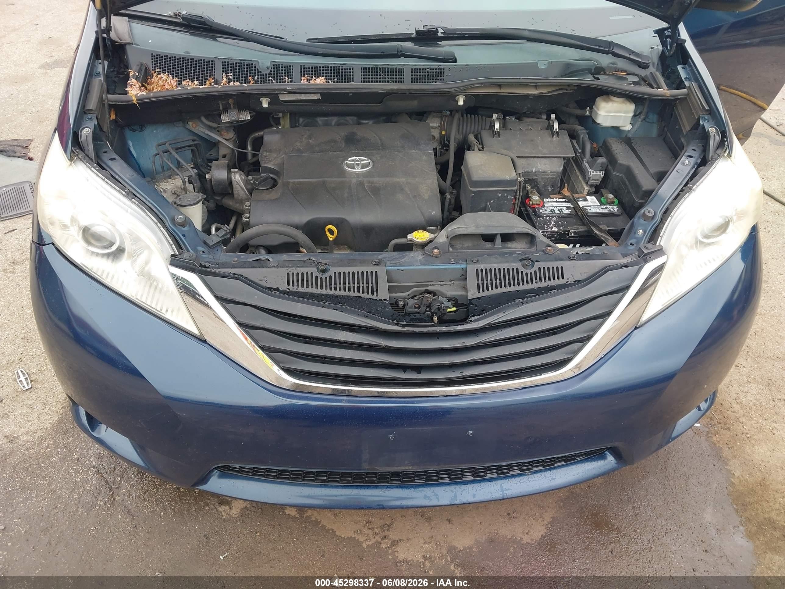 2011 Toyota Sienna Le V6 Blue vin: 5TDKK3DC1BS073791