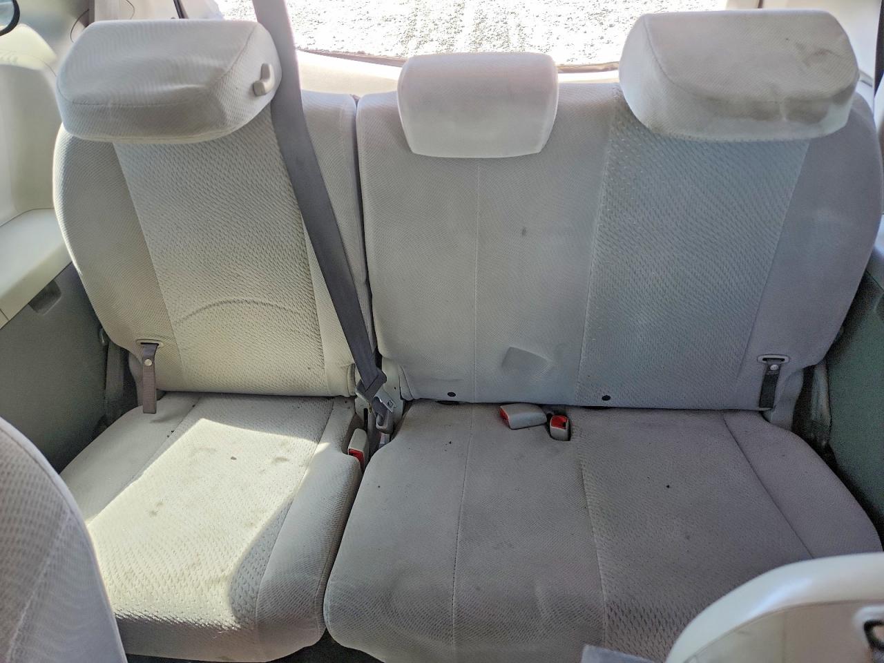 2011 Toyota Sienna Le Угольный vin: 5TDKK3DC1BS076710