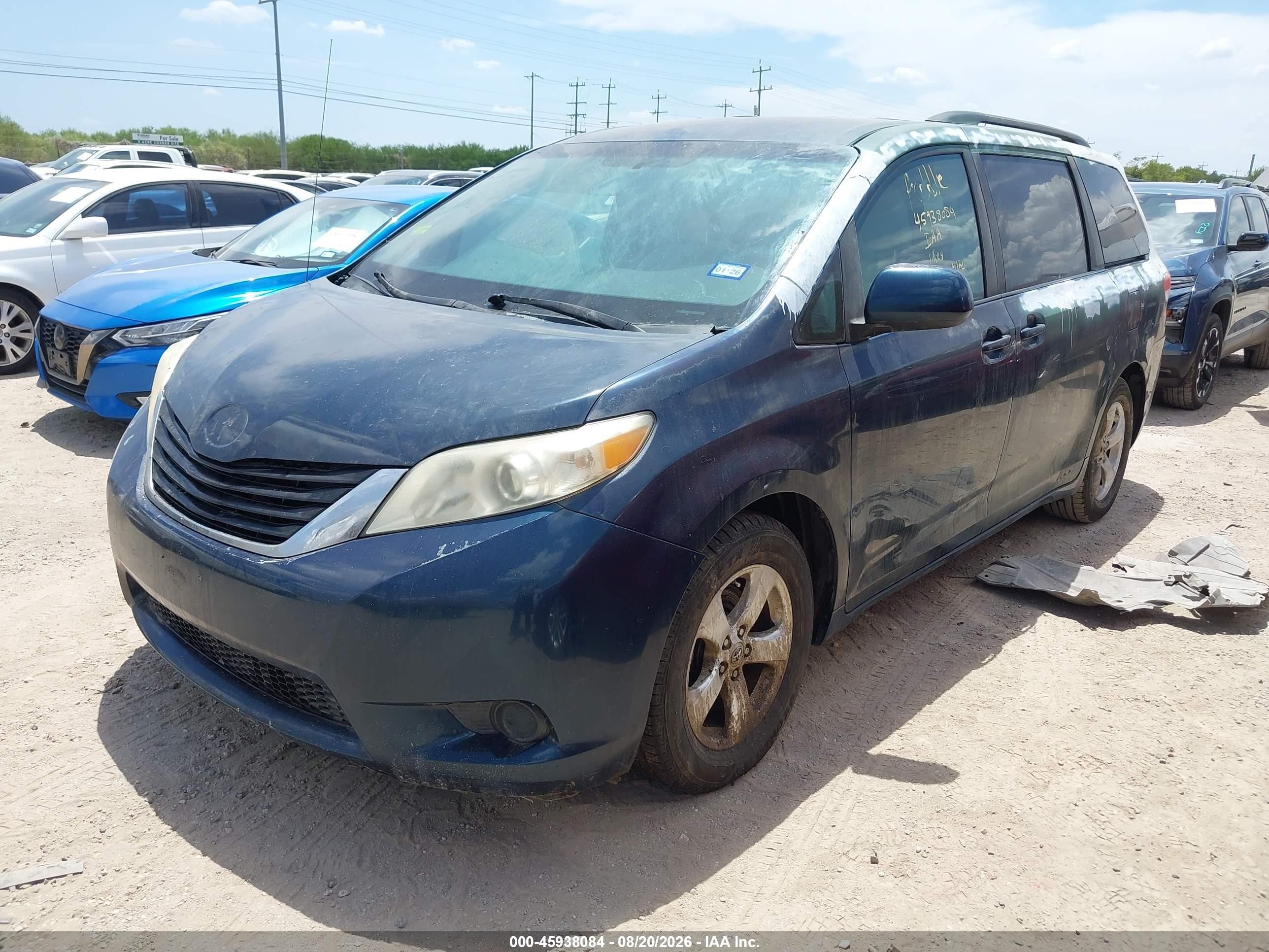 2011 Toyota Sienna Le V6 Blue vin: 5TDKK3DC1BS080093