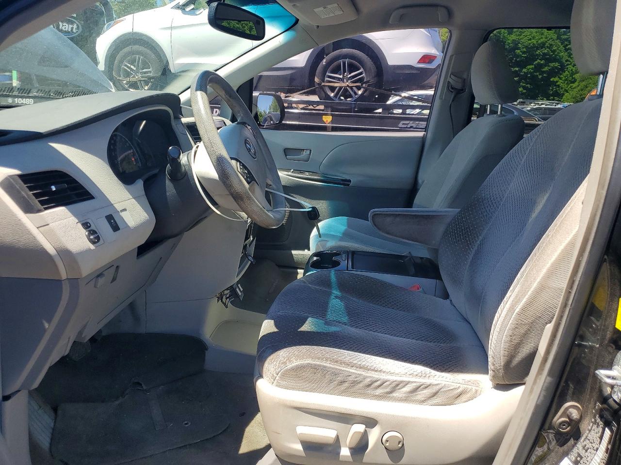 2011 Toyota Sienna Le Черный vin: 5TDKK3DC1BS094186
