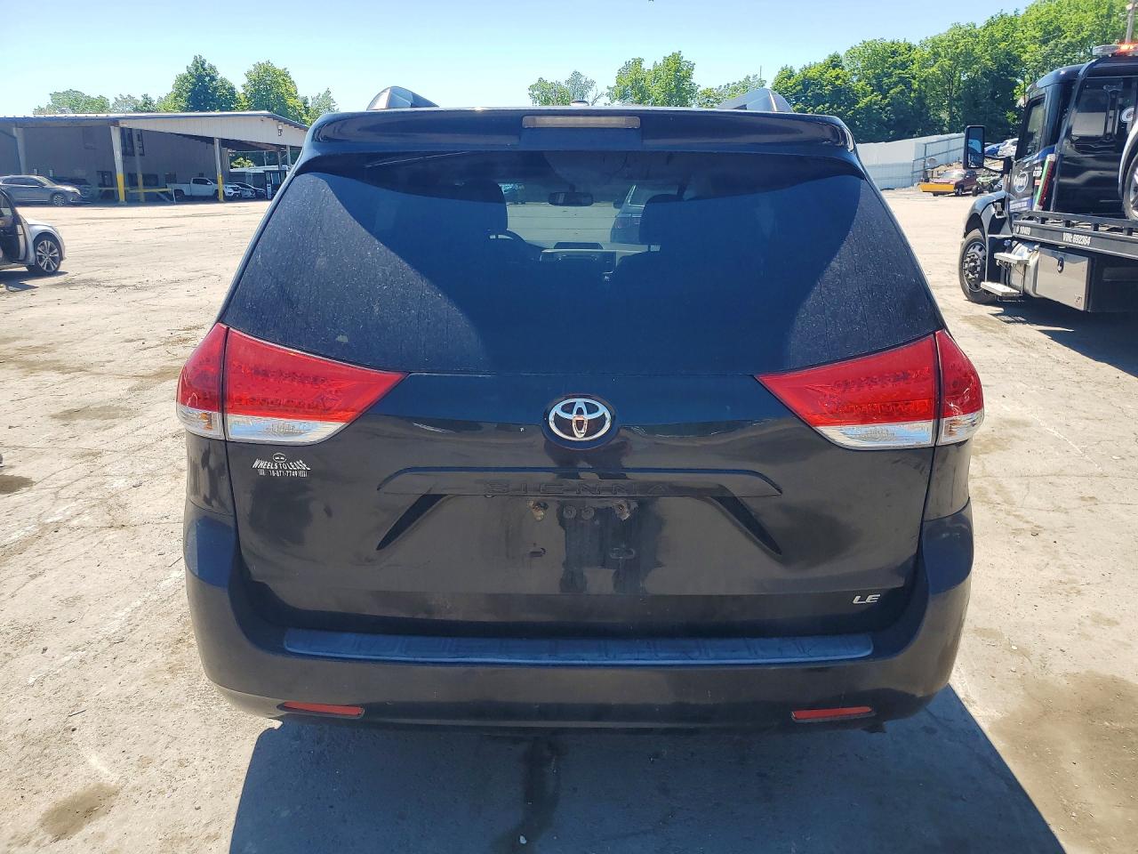 2011 Toyota Sienna Le Черный vin: 5TDKK3DC1BS094186