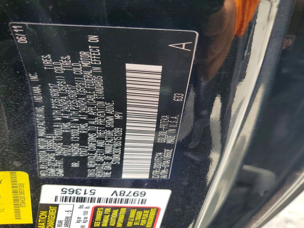 2011 Toyota Sienna Le Black vin: 5TDKK3DC1BS151289