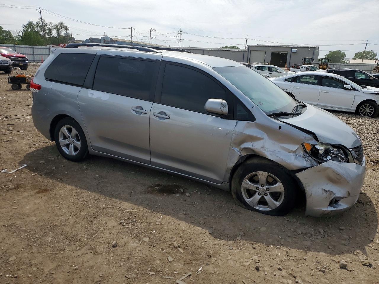 2012 Toyota Sienna Le Silver vin: 5TDKK3DC1CS192247