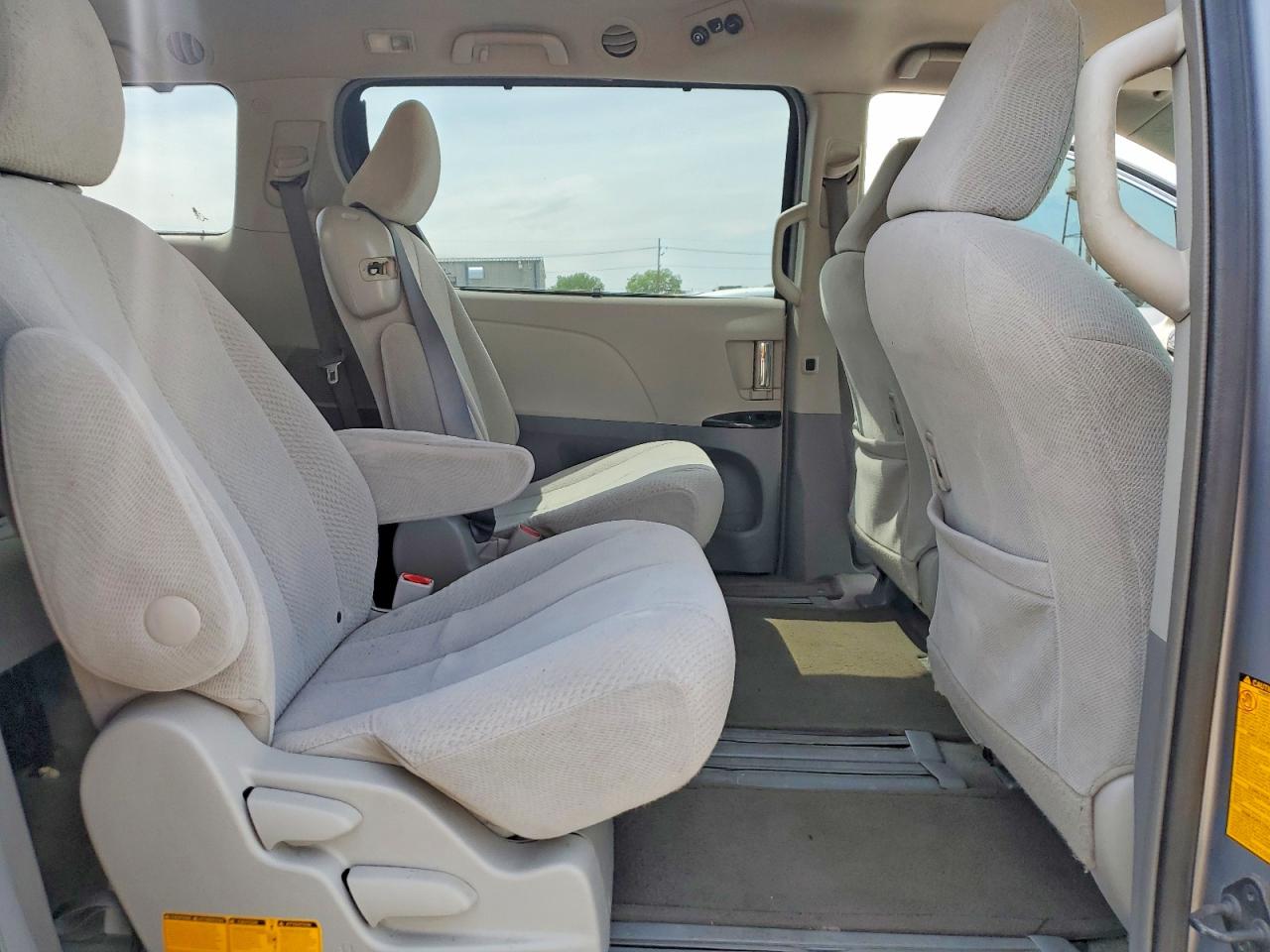 2012 Toyota Sienna Le Silver vin: 5TDKK3DC1CS192247