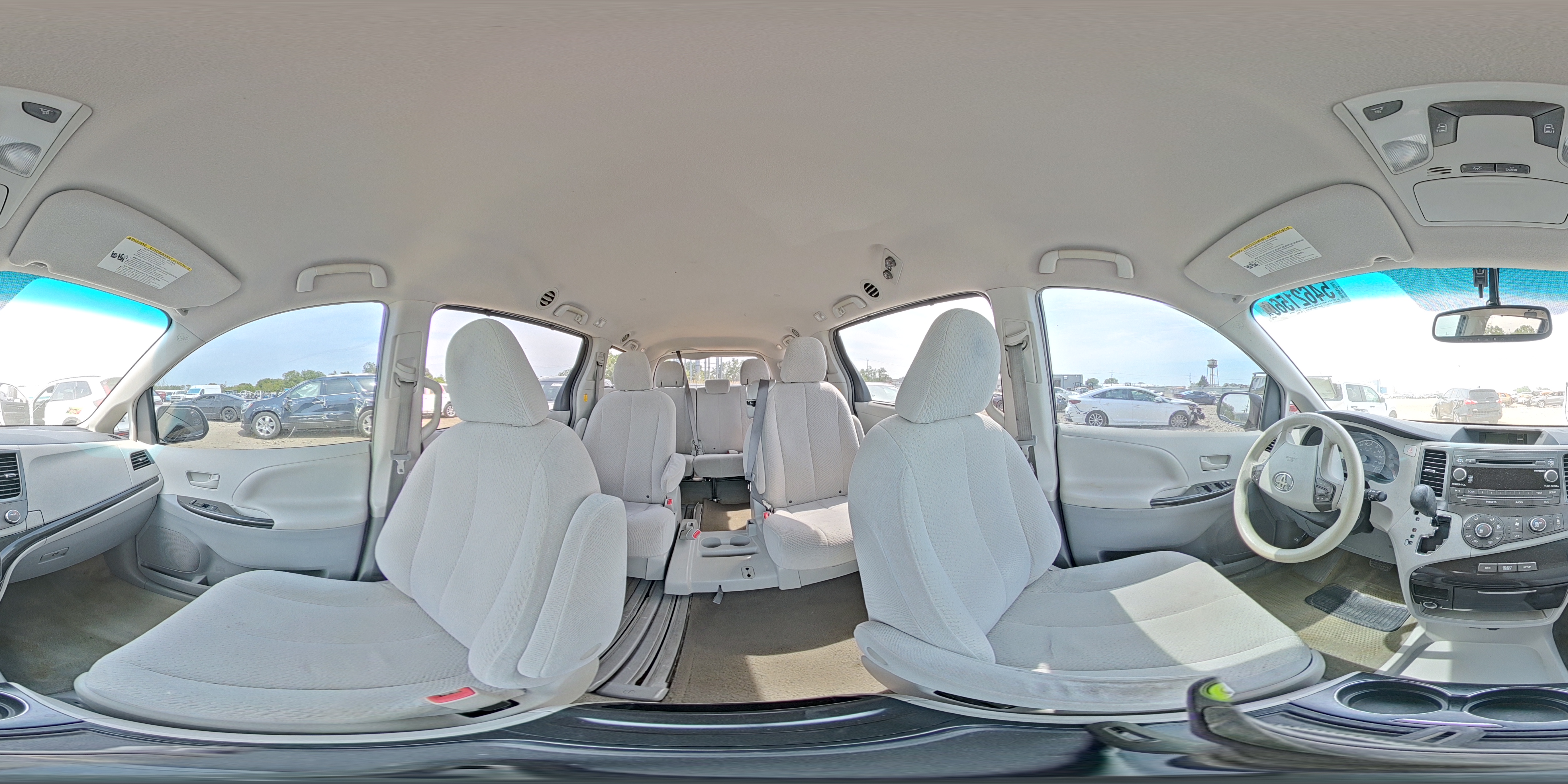 2012 Toyota Sienna Le Silver vin: 5TDKK3DC1CS192247