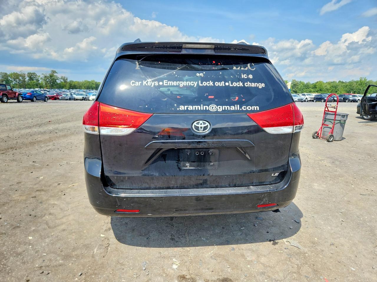 2012 Toyota Sienna Le Черный vin: 5TDKK3DC1CS198615