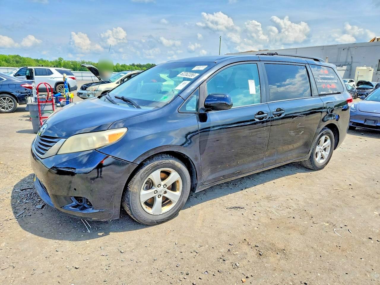 2012 Toyota Sienna Le Черный vin: 5TDKK3DC1CS198615
