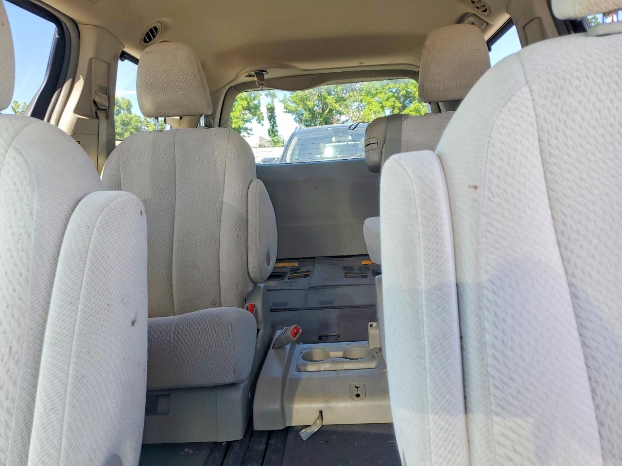 2012 Toyota Sienna Le Red vin: 5TDKK3DC1CS202193