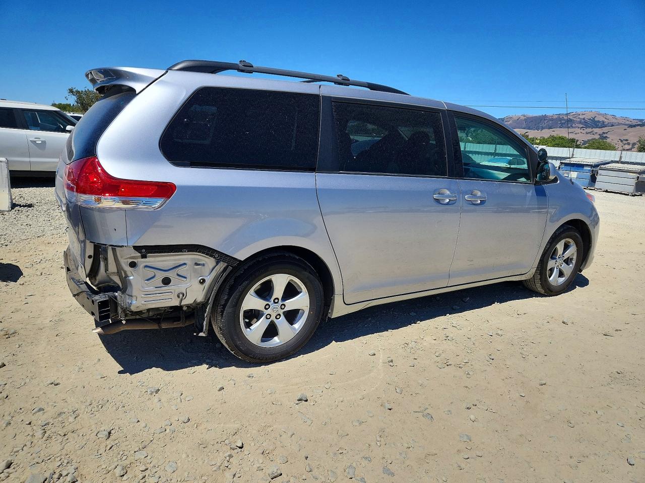 2012 Toyota Sienna Le Silver vin: 5TDKK3DC1CS204770